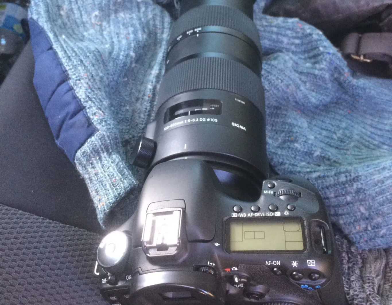 Agenzia investigativa Roma Mappa dell'Europa con una puntina rossa che indica una posizione.